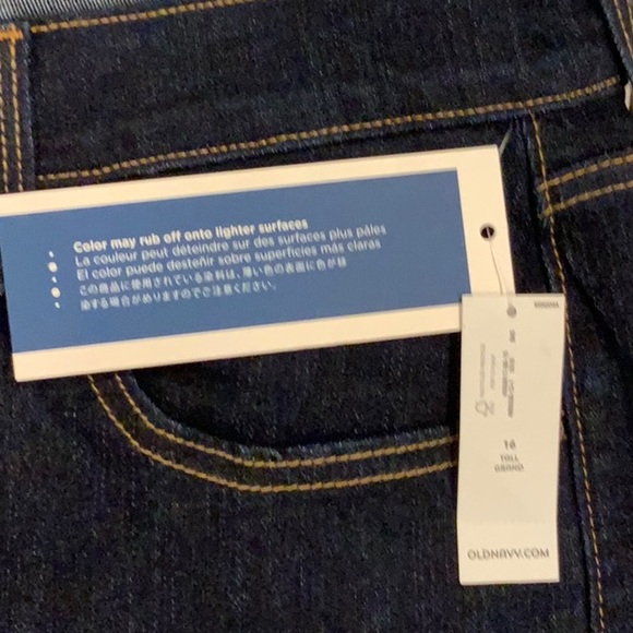 Dark wash, curvy, mid-rise boot cut jeans. Size 16 Tall - Picture 2 of 2